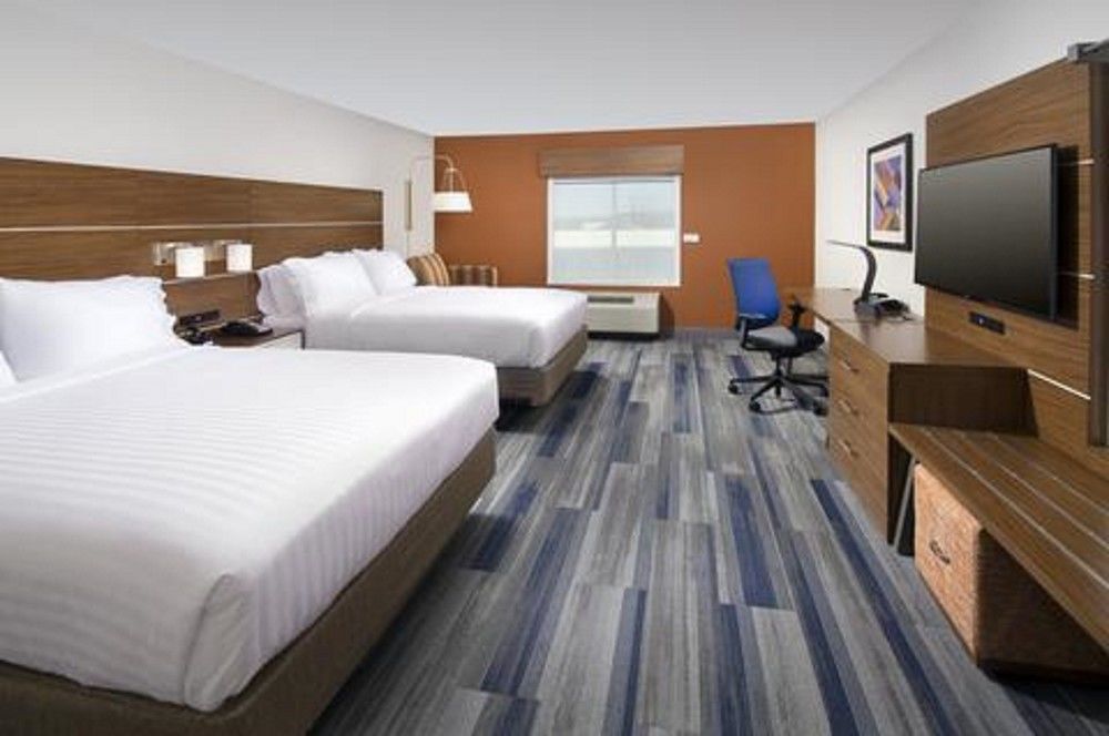 Holiday Inn Express & Suites Greenwood Mall By Ihg Exterior foto